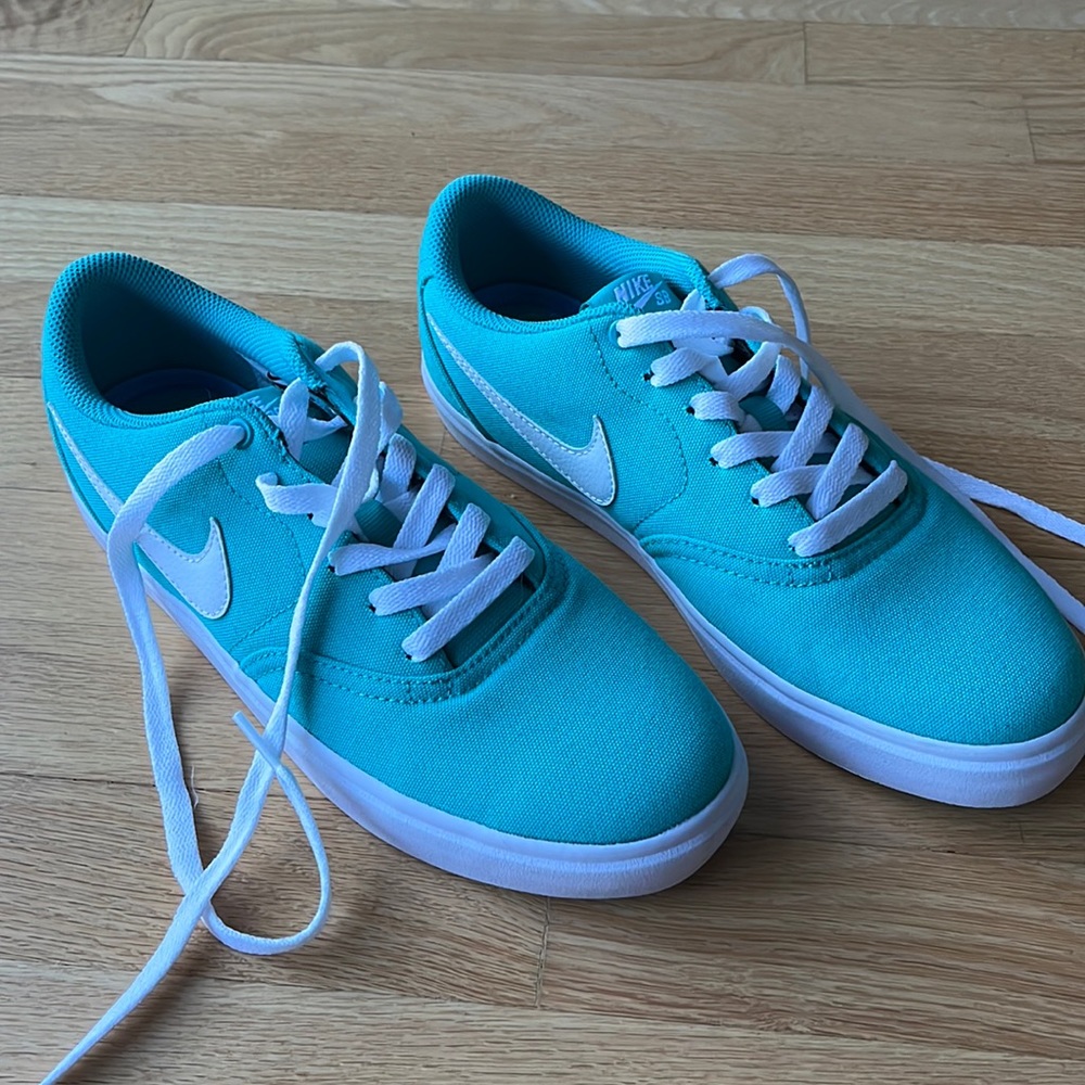Nike SB Check Solarsoft sneakers